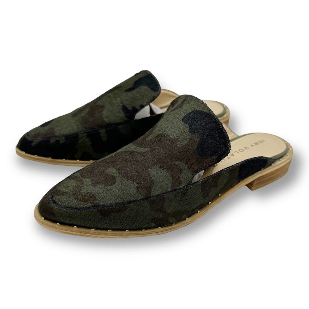 Very Volatile Atwood Calf Slip on Mule in Green Camo Sz 7